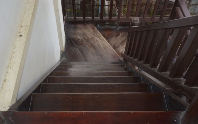 Mao Phasok Riverside Guesthouse