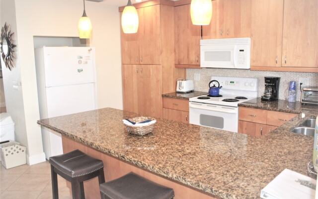 Jamaica Royale - 705 - 2 Br Condo