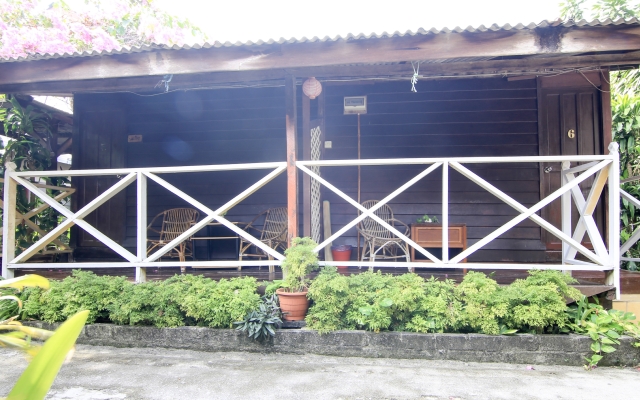 Ombak Inn Chalet
