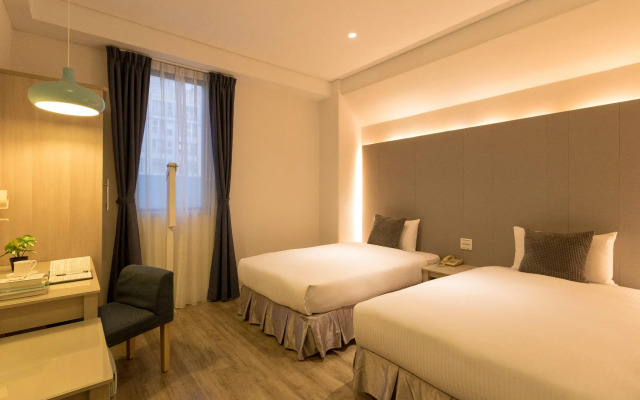 Just Enjoy Business Hotel