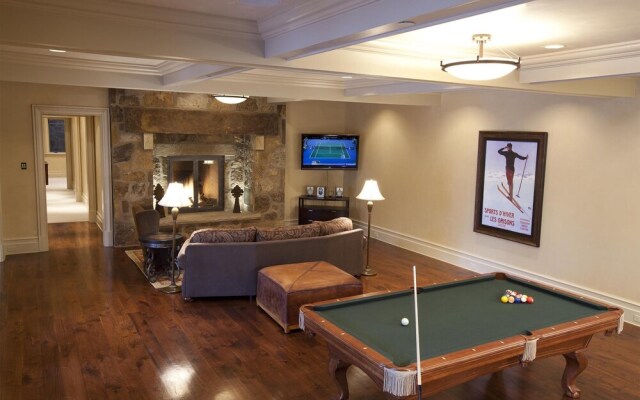 Hood Park Manor - 9 Br Home
