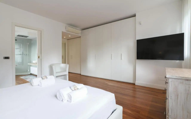 San Siro Stadium Luxury Plus