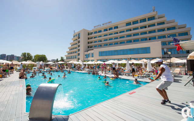 Malibu Hotel
