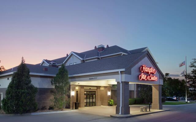 Hampton Inn & Suites Kansas City-Merriam