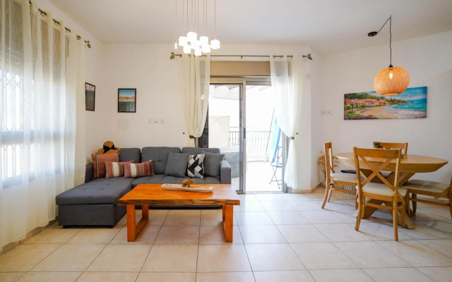 two bed room apartment 5 min walk to the beach