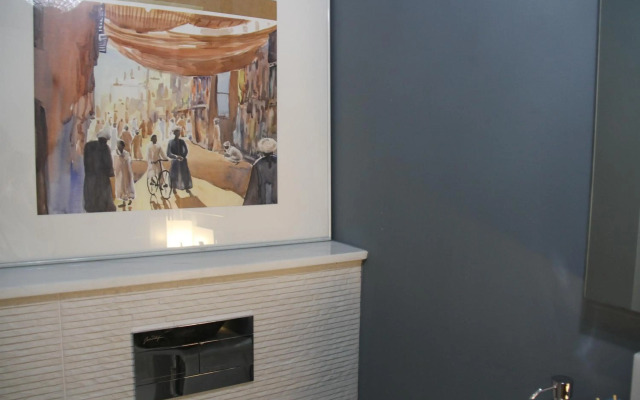 Luxurious 2 bedroom flat in a historic building