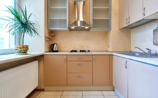 Home-Hotel Mikhaylovskiy per. 9B-1