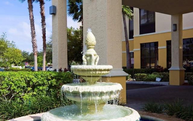 Holiday Inn Express & Suites Kendall East Miami by IHG