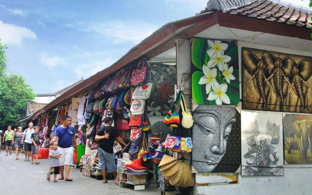 Kuta Sari House