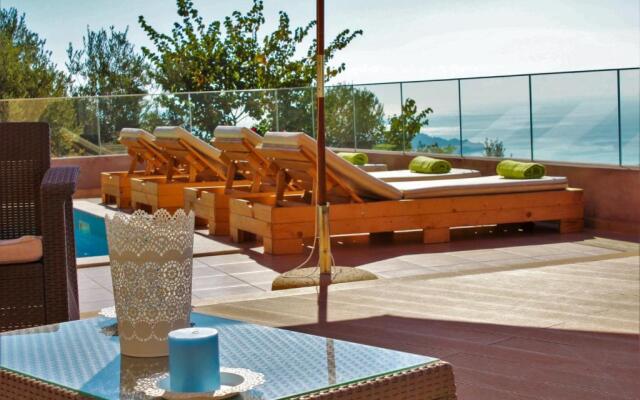 Zaki Villas