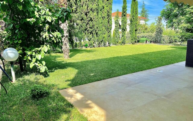 Panorama Villa With Pool and Garden