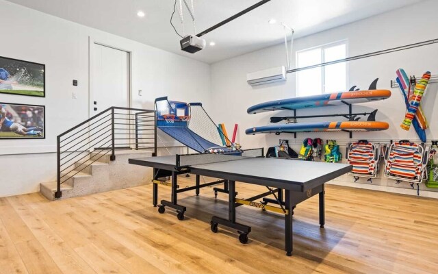 Sun-kissed Retreat 9 Bedroom Home