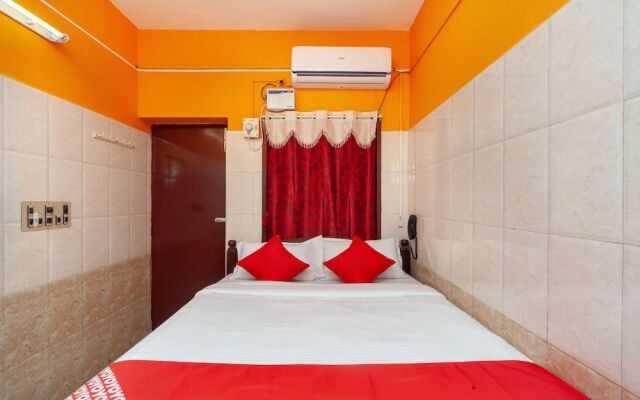 OYO 23455 Varsha Residency