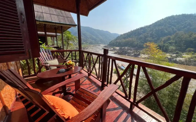 Mekong Riverside Lodge