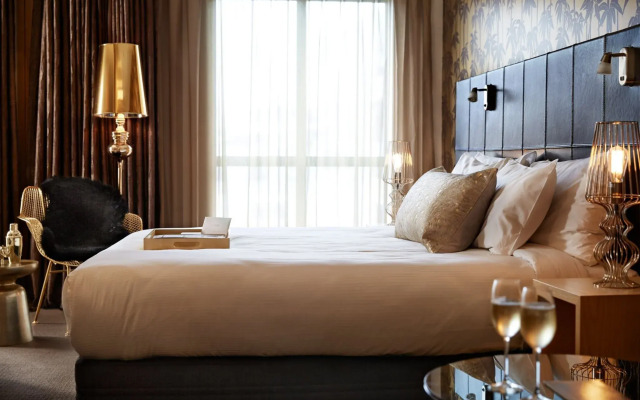 Museum Apartment Hotel, Independent Collection by EVT