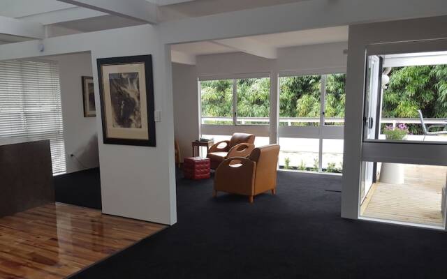 A bit of New York in Whanganui HOME STAY