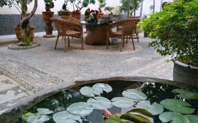 Jianchuan Zhizuxuan Inn