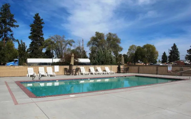 Sugarloaf Mountain Motel