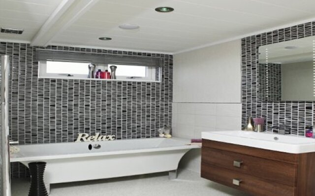 Kentisbury Grange Country Park - 6 Nights, North Devon, England