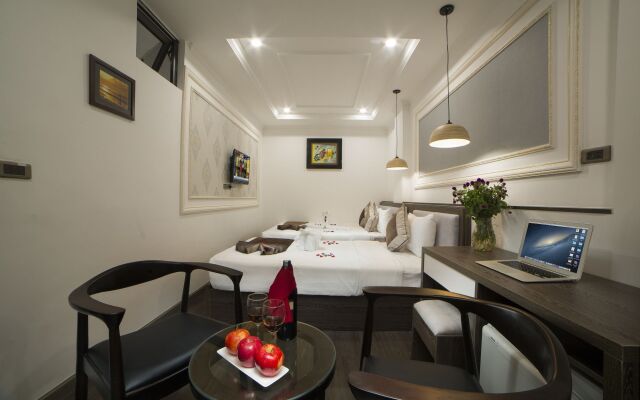Galliot Central Hotel