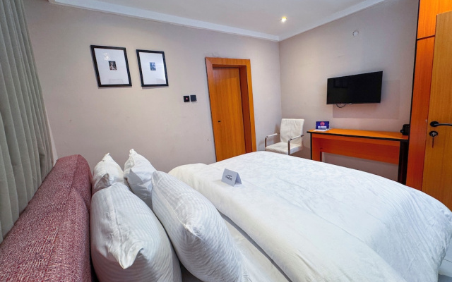 The colony residences hotel and suites