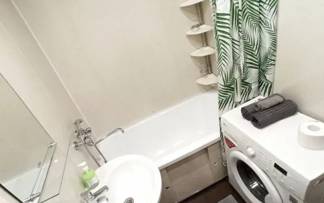 Диван и Чемодан на ул. Дуси Ковальчук, 185Б