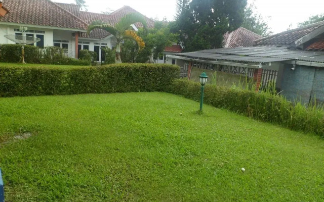Villa Kota Bunga Matahari