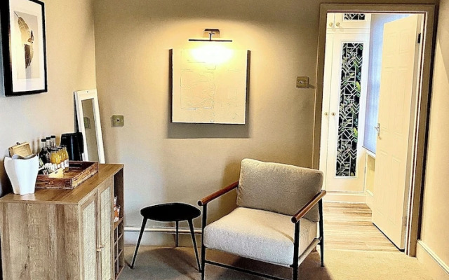 Morleys Bistro | By Huluki Sussex Stays