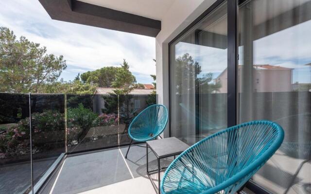 Apartments House Novel