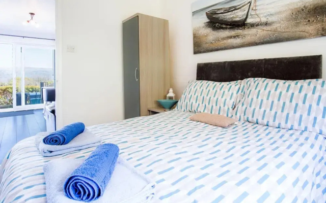 Bayview 32 - 2 Bedroom Chalet - Bayview Oxwich