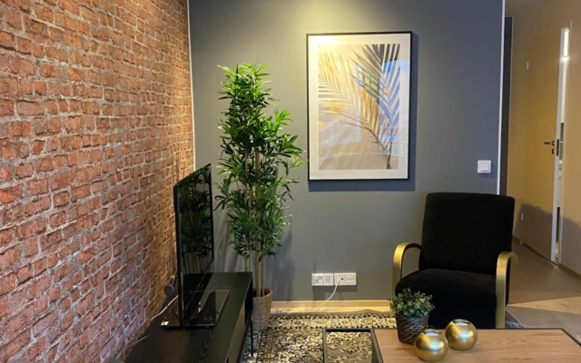 City Home Alvari, free parking