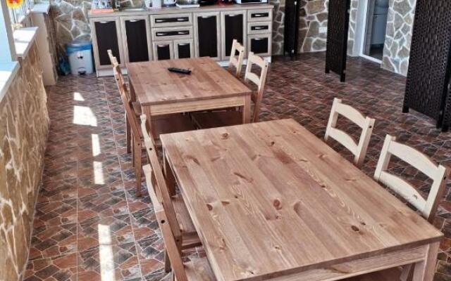 Pensiunea Blue House