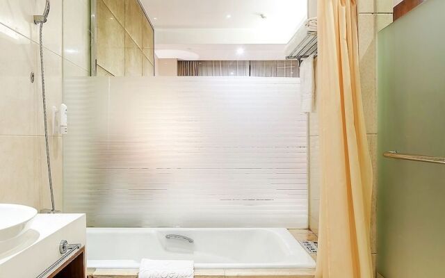 Phoenix Hotspring Resort