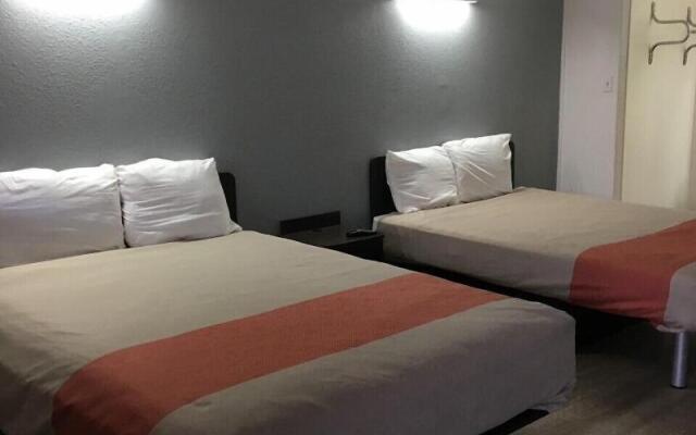 Sands Motel