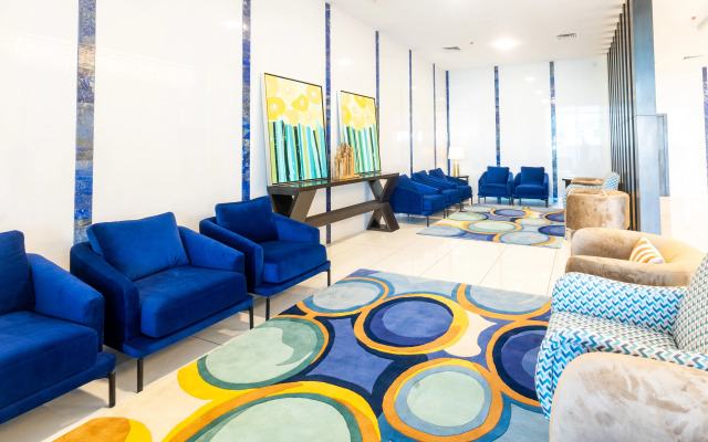 S Plaza Suites Hotel