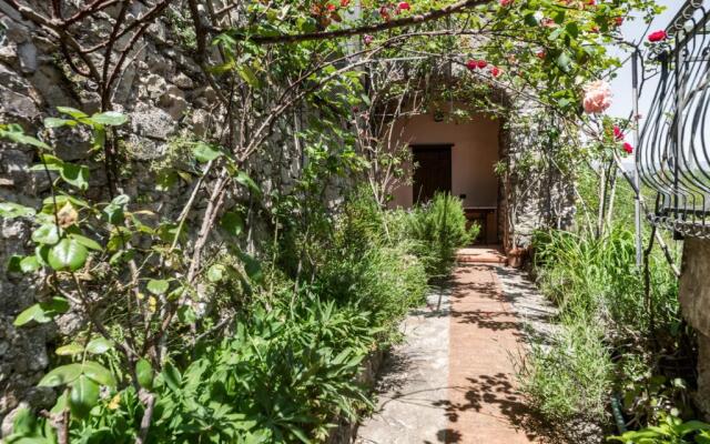 Alpi Apuane Authentic Apartment