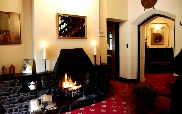 Maenan Abbey Hotel