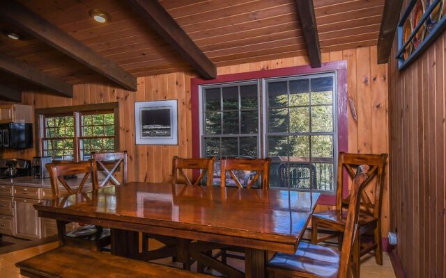 Oakleaf Lodge 5 Bedroom House