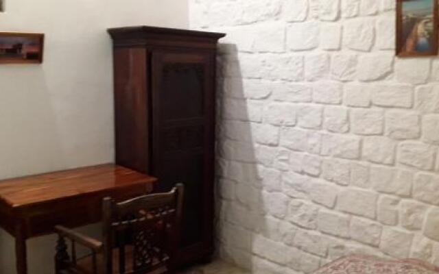 R M Guest House