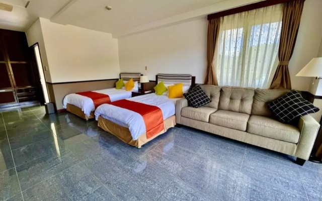 Hundred Days Hotel