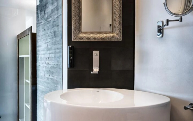 Teku Boutique Hotel
