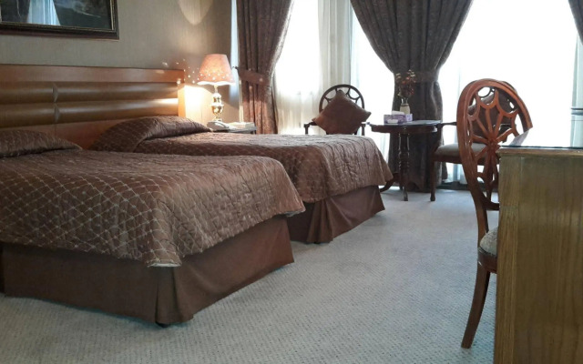 New Park Hotel