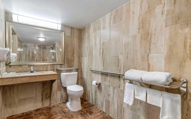Quality Inn & Suites Morrow Atlanta South