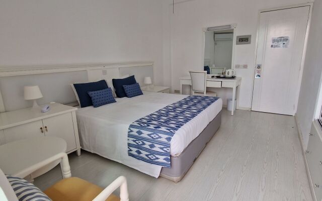 Nereus Hotel