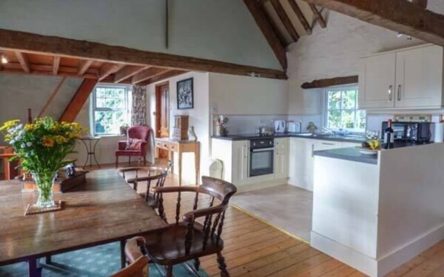 Henblas Coach House