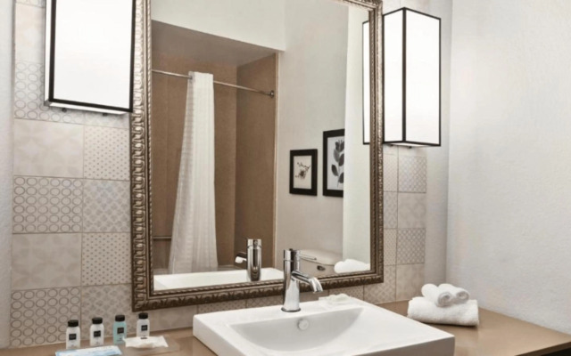 Country Inn & Suites by Radisson, Byram/Jackson South, MS