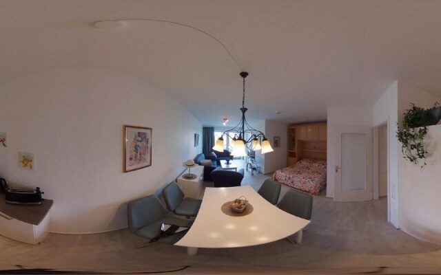 Res/410 - Residenz -teilseeblick