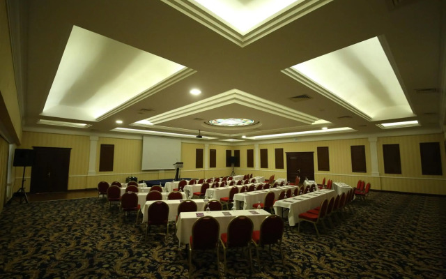 Anemon Grand Manisa Hotel