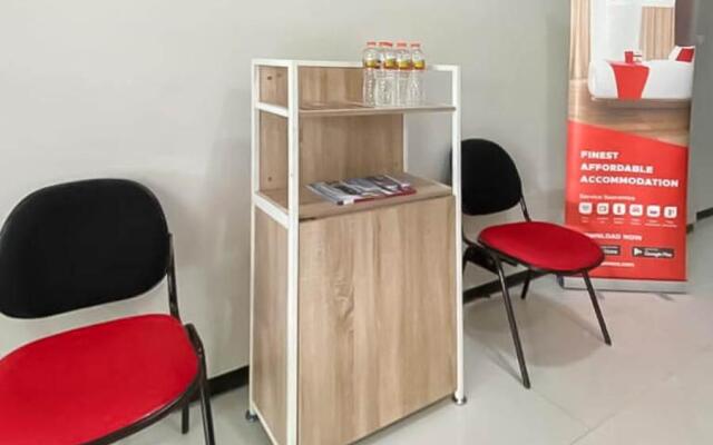 RedDoorz @ Darmo Surabaya