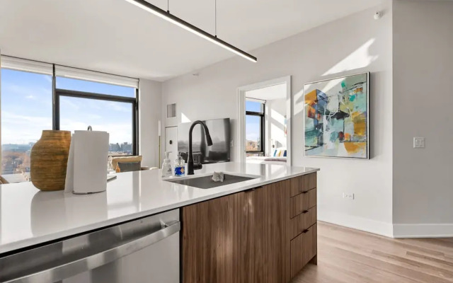 Prime Location 2BR Balcony Restful Night